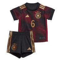Tyskland Joshua Kimmich #6 Udebanesæt Børn VM 2022 Kortærmet (+ Korte bukser)